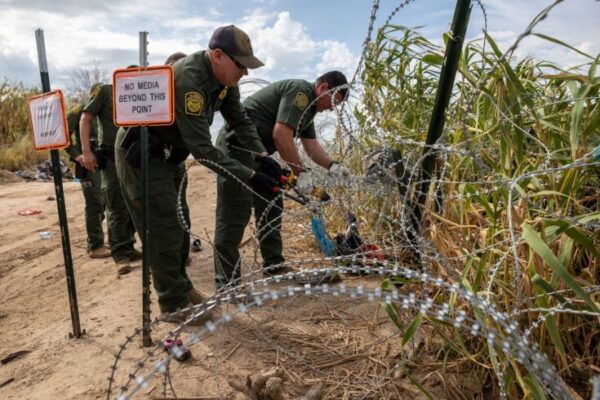 Supreme Court Decision Sparks Controversy: Border Patrol's Authority Over Texas Razor Wire